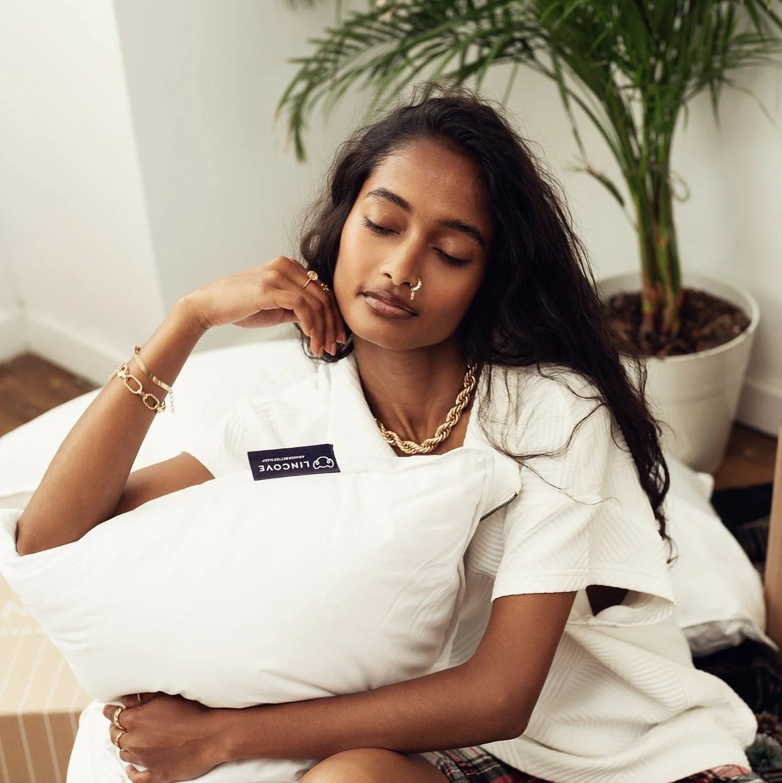 White Down Pillows & Duvet Inserts