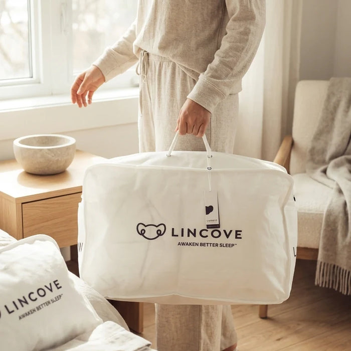 The Lincove Pillow Bag